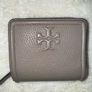 Tory Burch Thea Bi Fold Wallet Pebble Grey Leather